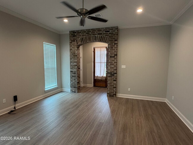 Photo - 102 Ancona Ln