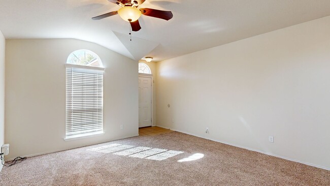 Photo - FREE DECEMBER RENT!!!