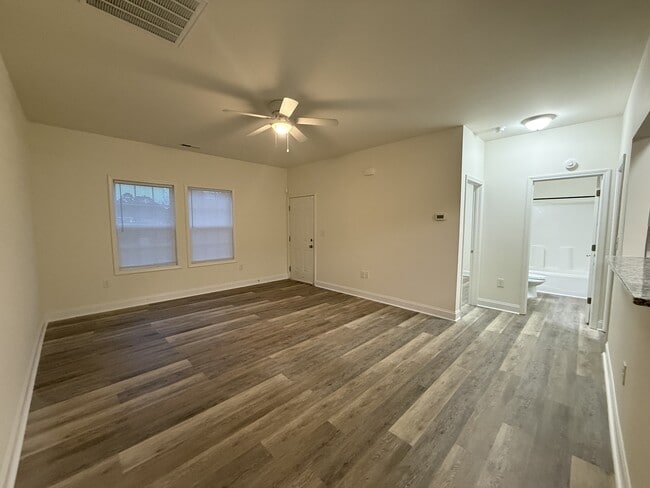 Photo - 113 W Langdon Ave