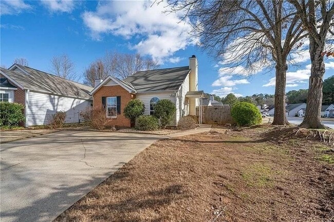 Photo - 2025 Brittania Cir