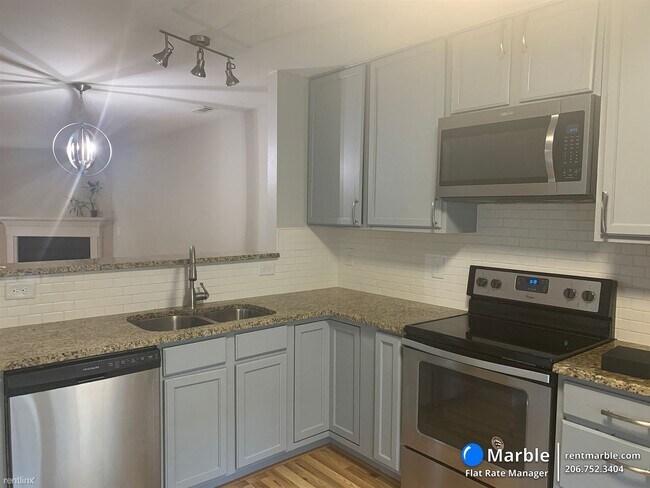 Photo - 2 br, 2.5 bath Townhome - 2652 Dwight Pl