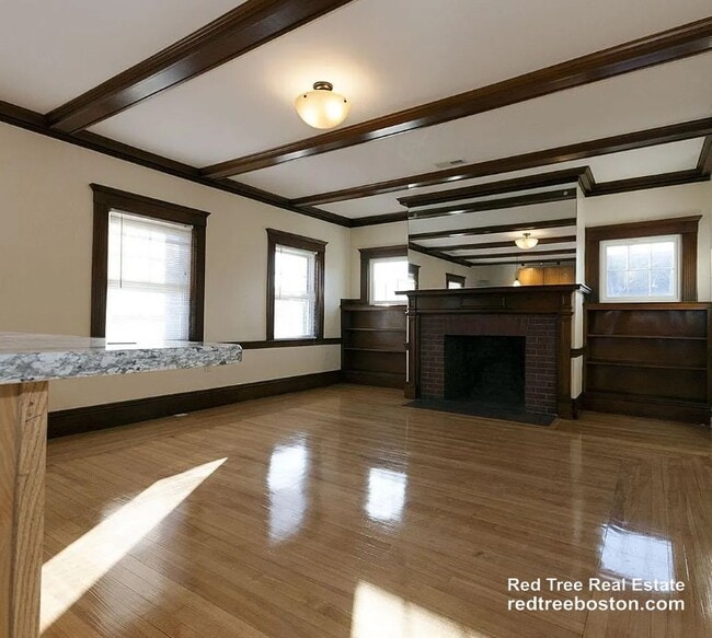 Building Photo - 34 Bentley St Unit 2