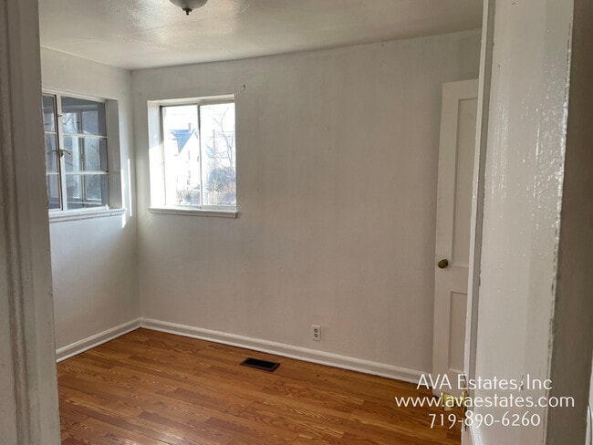 Photo - 2710 3rd Ave