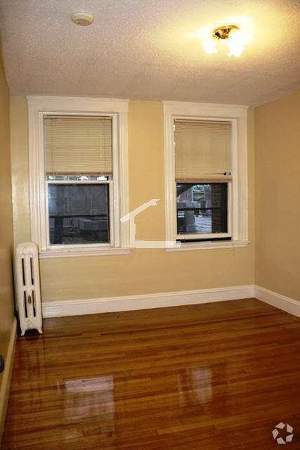 Building Photo - 50 Chester St Rental