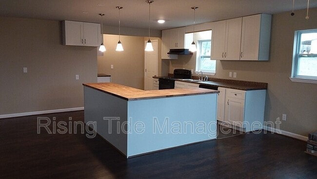 Photo - 824 9th Ave