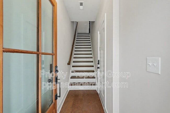 Photo - 2305 Rozzelles Ferry Rd