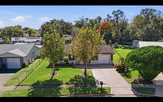 Photo - 3 Bedroom with Florida Room and Shed Available Now - Daytona Beach