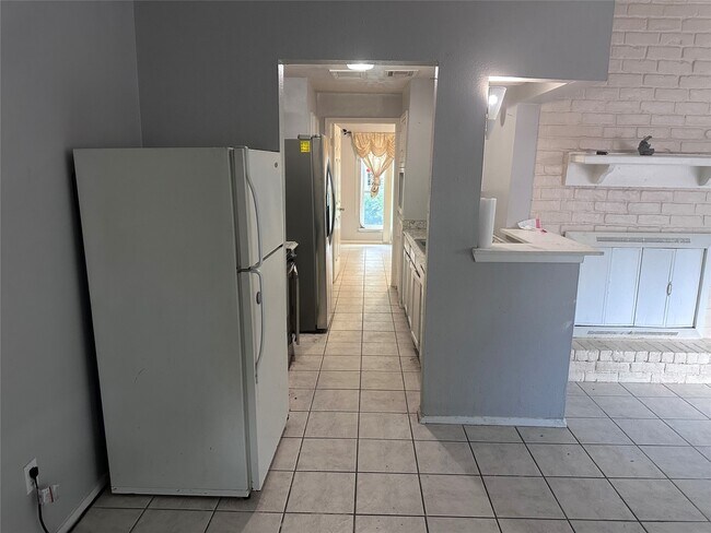 Photo - 11136 Village Bend Ln Unidad 1136