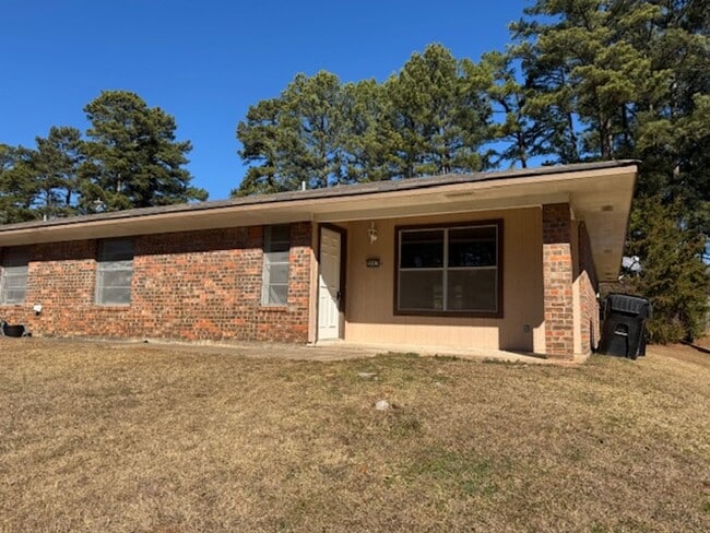 Building Photo - 2007 Seabiscuit Unit B