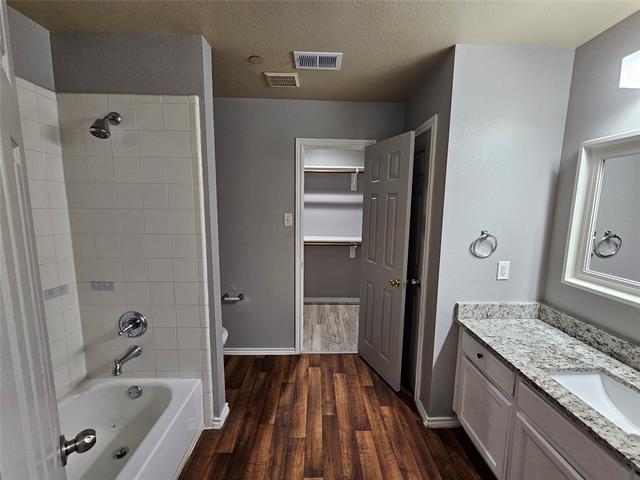 Photo - 611 Oriole Blvd