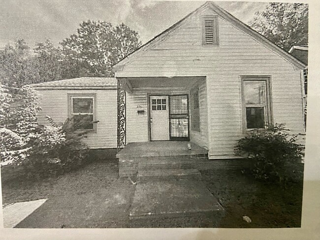 Building Photo - 906 N Royal St