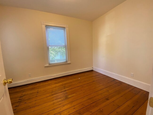 Photo - 390 Windsor St Unit 1