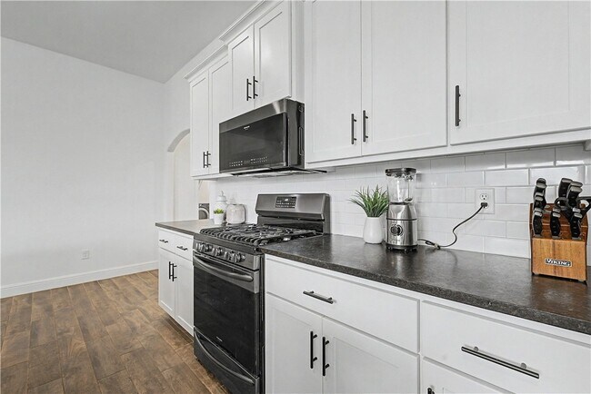 Photo - 2040 Periwinkle Pl