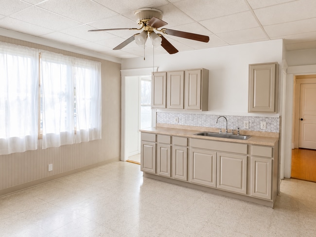 Kitchen - 98 Dana Ave Unit #2