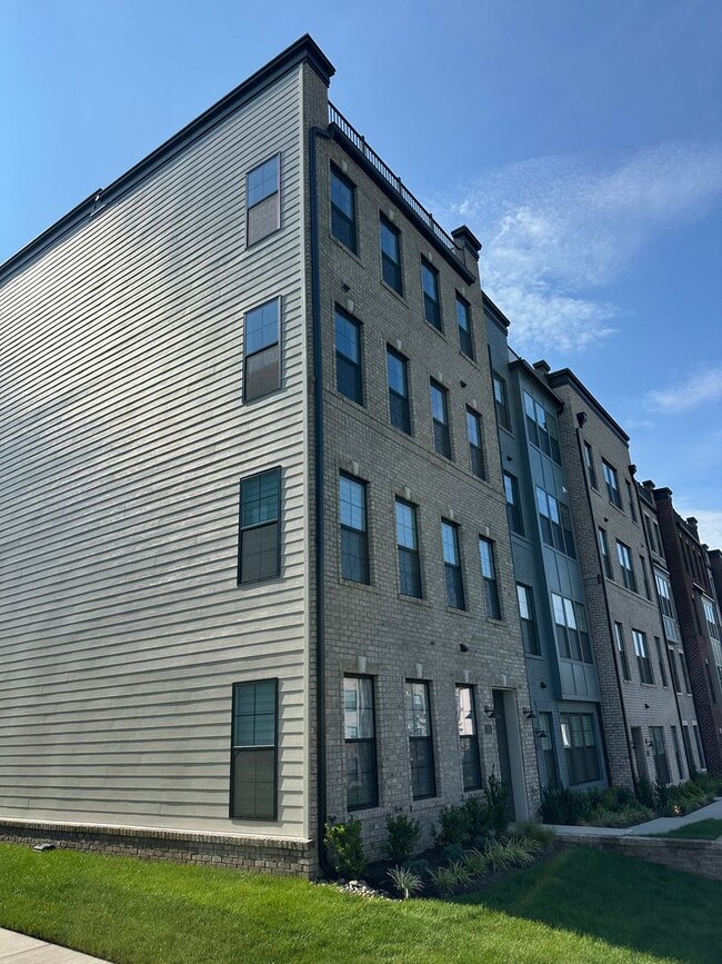 Photo - For Rent: Luxurious Short Pump Condo at Ga... Unit B