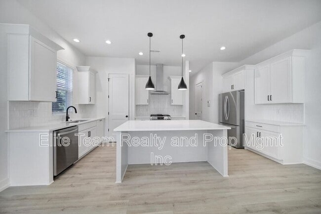 Photo - 511 Bowman Rd