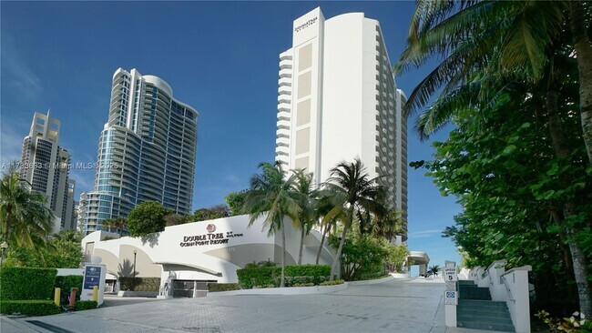 Building Photo - 17375 Collins Ave Unit 2304 Rental