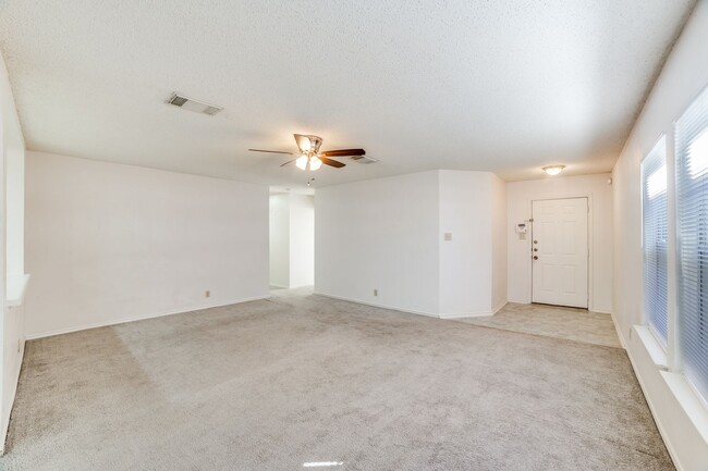 Photo - Welcome home to this single-story home in highly desirable Northwest Crossing