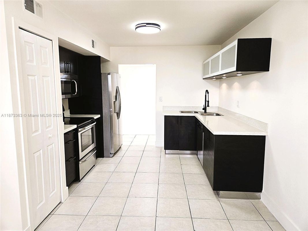 Photo - 8517 NW 7th St