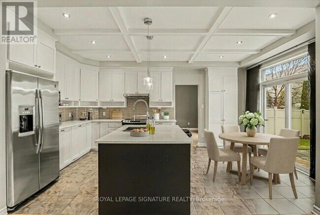 Photo - 129 Tapestry Dr