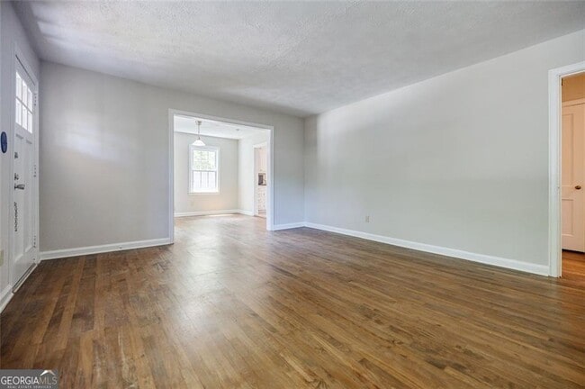 Photo - 1716 Beacon Hill Blvd NE