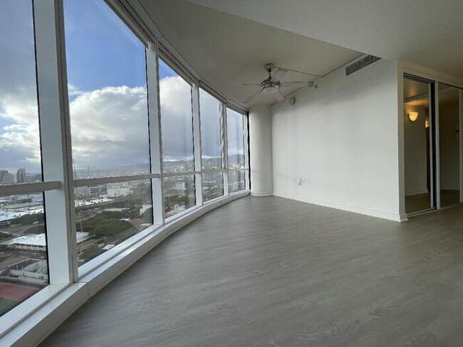Photo - To register for the showing time, note the 4 digit code: 5315 and click "APPLY NOW."(mobile:orang...
