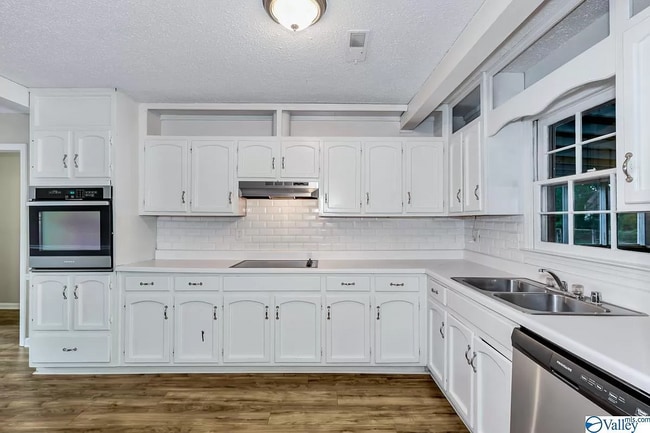 Photo - 13010 Coys Dr SE