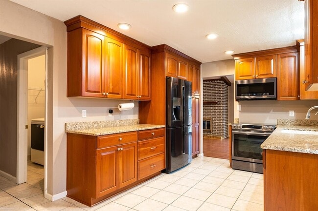 12113 Volpe Dr
