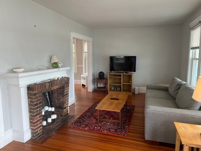Photo - 138 Kenberma St