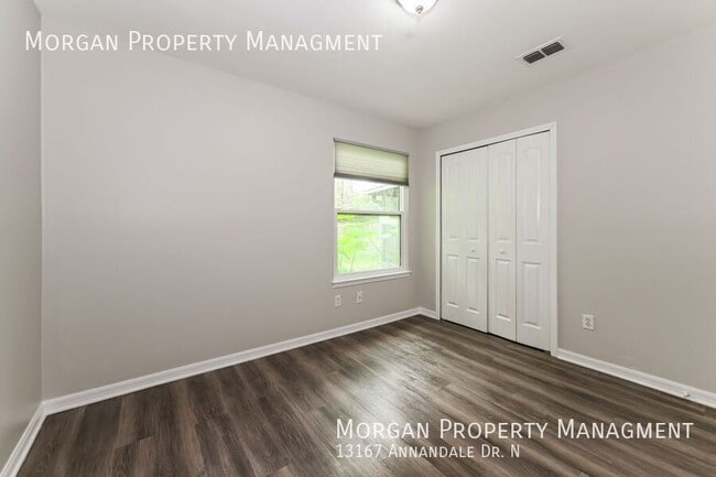 Photo - 13167 Annandale Dr N