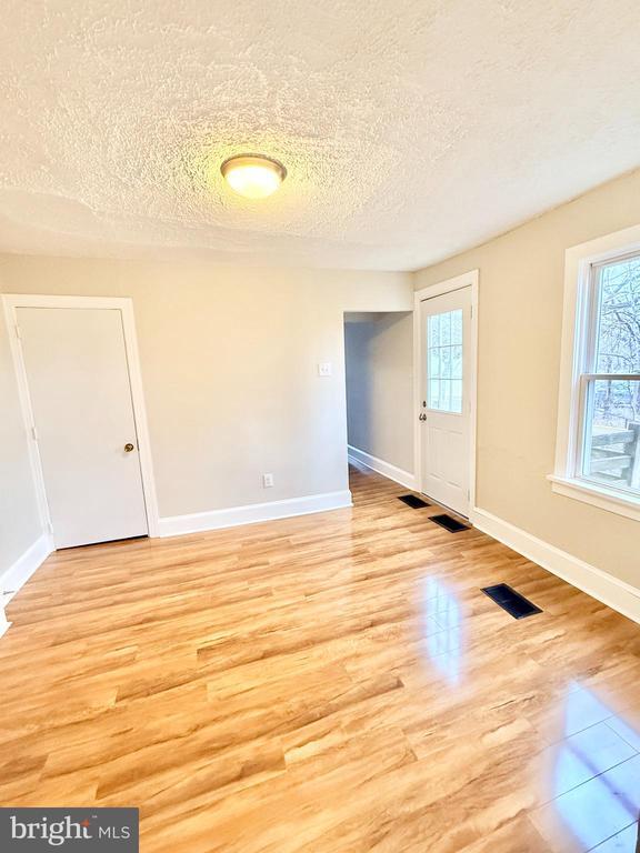 Photo - 666 Jefferson Ave