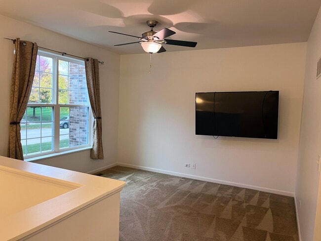 Photo - 434 Town Center Blvd