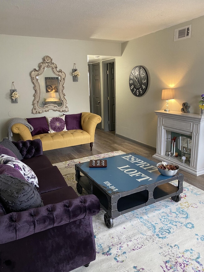 Photo - 116 Tyler Ave Unidad 1A