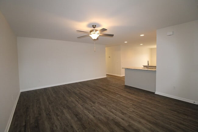 Photo - 578 Brushwood Dr