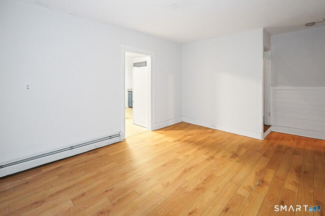 Photo - 30 Edgewood St