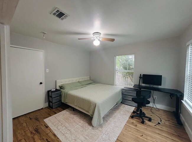 Photo - 8137 Wetherby Ln
