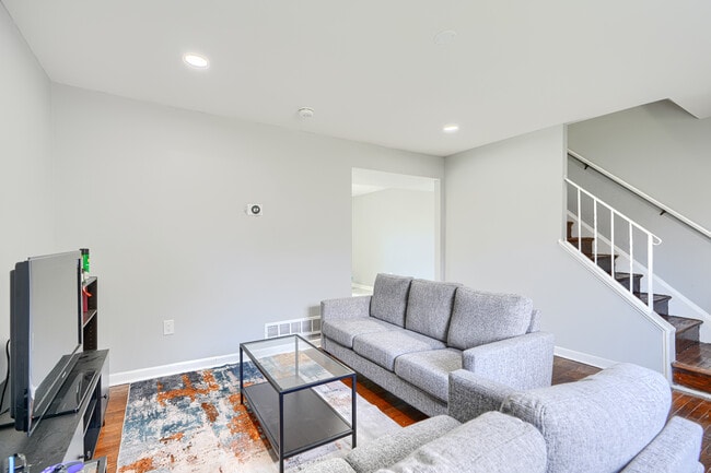 Photo - 631 Charraway Rd