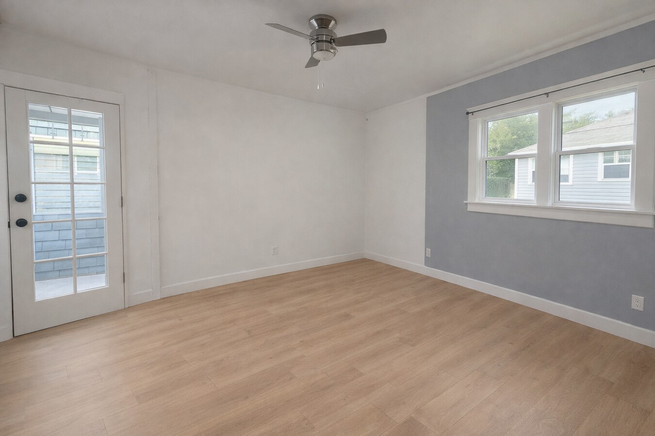 Photo - 2427 3rd Ave Unidad 2427