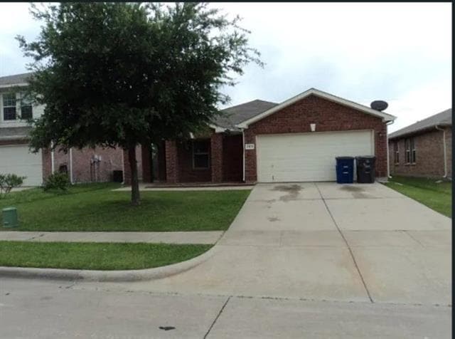 Building Photo - 2108 Royal Acres Trail