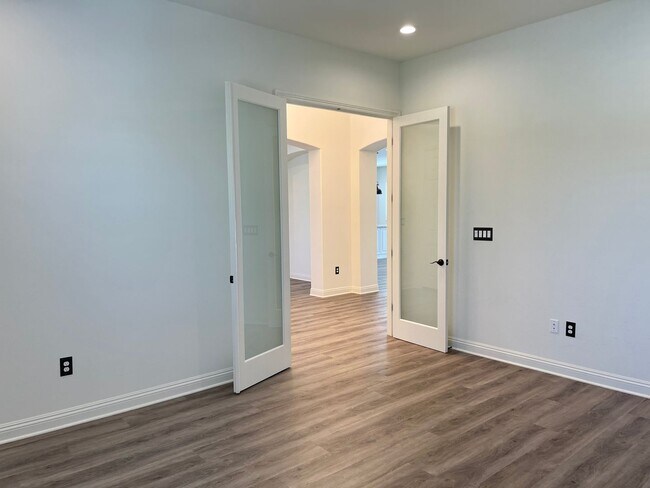 Photo - COMING SOON! - Belcourt Seven Oaks