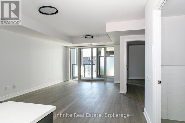 Photo - 664 Spadina Ave. Unit 308