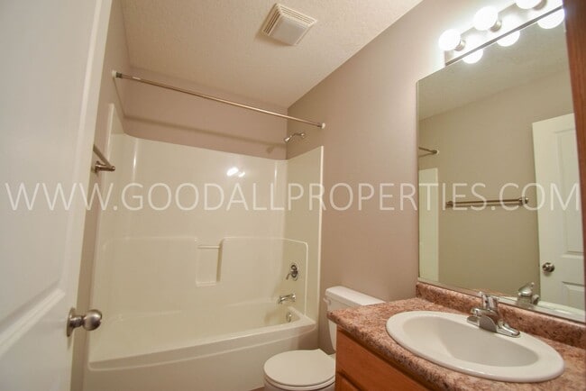 Photo - Pleasant Hill Townhome with 2-Car Garage, Walk-In Closets & Deck