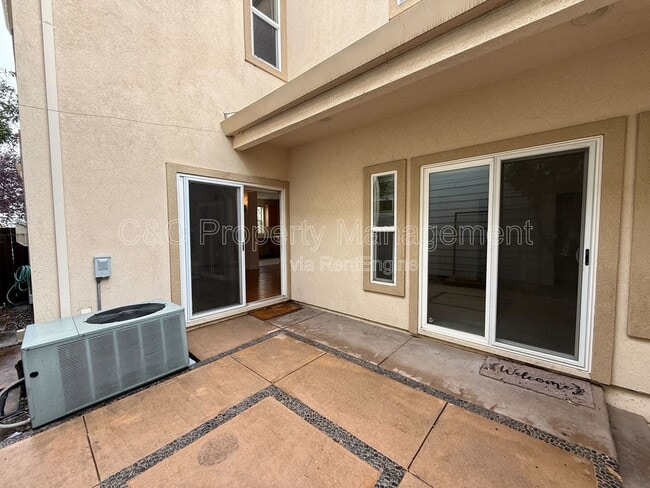 Photo - 2527 N Village Dr