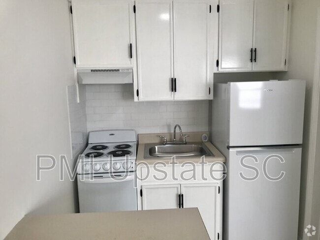 Building Photo - 201 Chandler Dr Unit Apt 1B