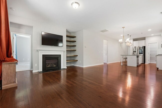 Photo - 17 Rattan Bay Ct