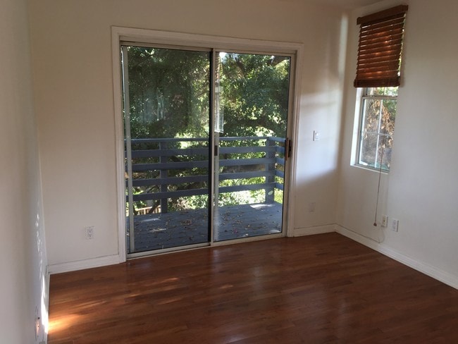 Photo - 16806 Mooncrest Dr Unidad Duplex