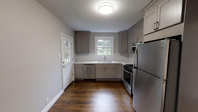 Photo - 137 Morsemere Ter Unit 1