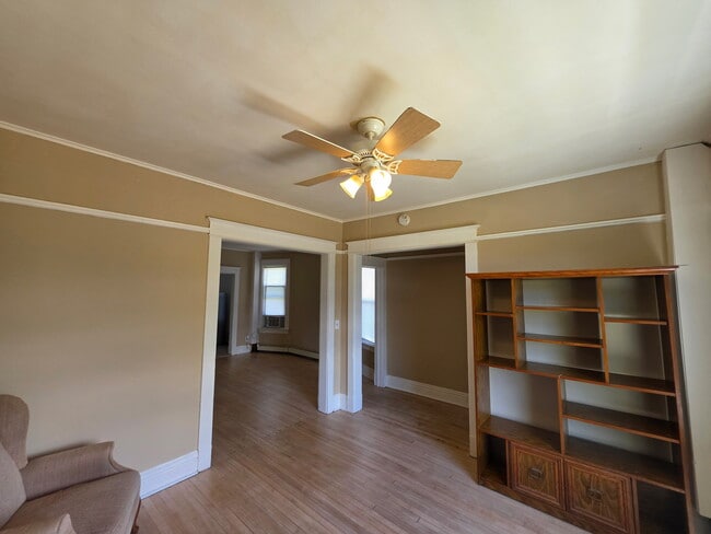 Photo - 329 E 6th St Unit 1