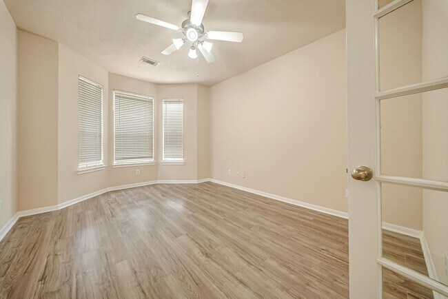 Photo - 18106 Linden Forest Ln