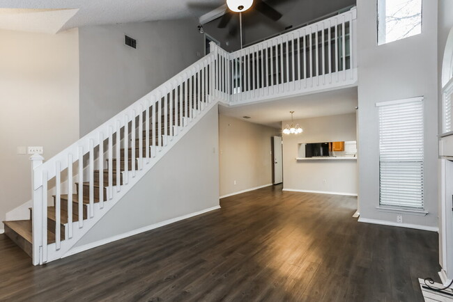 Photo - 635 Las Brisas Dr